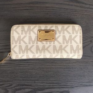Michael Kors wallet